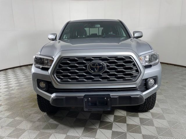 Used 2023 Toyota Tacoma TRD Off-Road w/ Black Out Package (TMS) AWD/4WD image 2