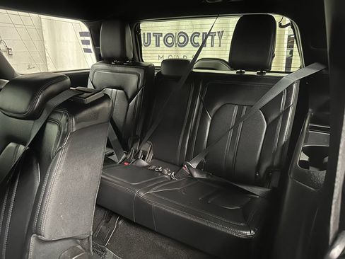 Used 2021 Ford Expedition Limited AWD/4WD image 24