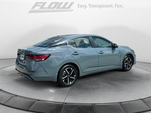 Used 2024 Nissan Sentra SV FWD image 9