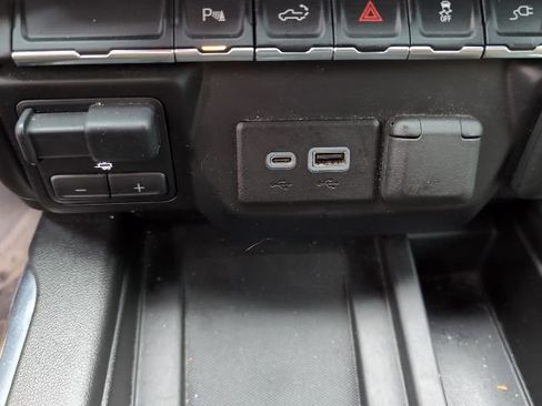 Used 2023 Chevrolet Silverado 2500 High Country image 20