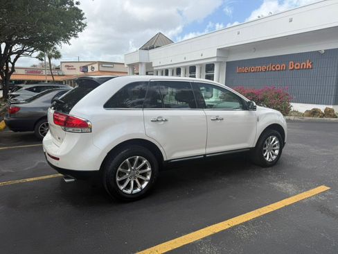 Used 2015 Lincoln MKX FWD w/ Equipment Group 102A image 4