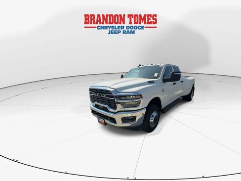 New 2026 RAM 3500 Tradesman AWD/4WD image 4