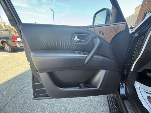 Used 2022 Nissan Armada SL w/ Cargo Package AWD/4WD image 17