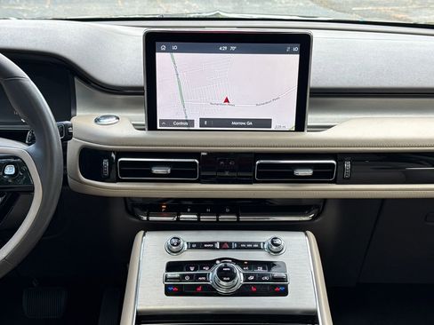 Certified 2023 Lincoln Aviator AWD w/ Premium Package image 18