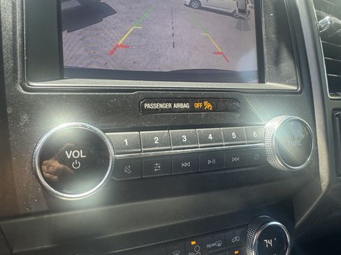 Used 2019 Ford Expedition XLT w/ Equipment Group 201A AWD/4WD image 37