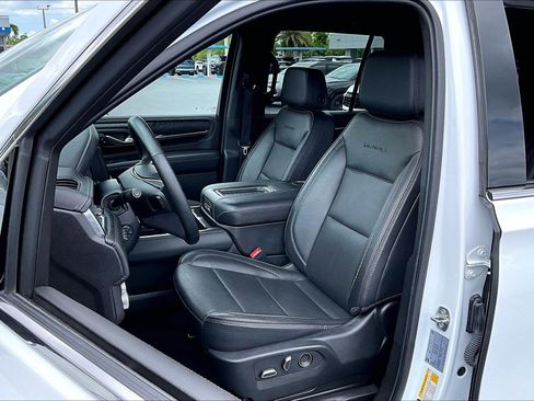 Certified 2024 GMC Yukon Denali RWD image 17