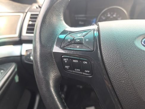 Used 2016 Ford Explorer XLT w/ Equipment Group 202A AWD/4WD image 24