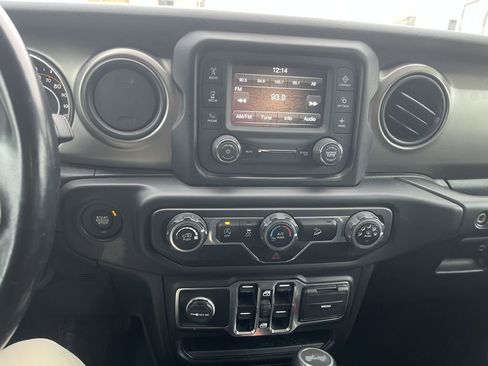 Used 2020 Jeep Wrangler Unlimited Sport S AWD/4WD image 18