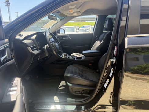 Used 2022 Mitsubishi Outlander SE AWD/4WD image 30