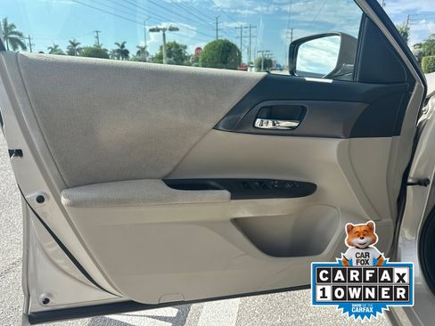 Used 2013 Honda Accord LX image 24