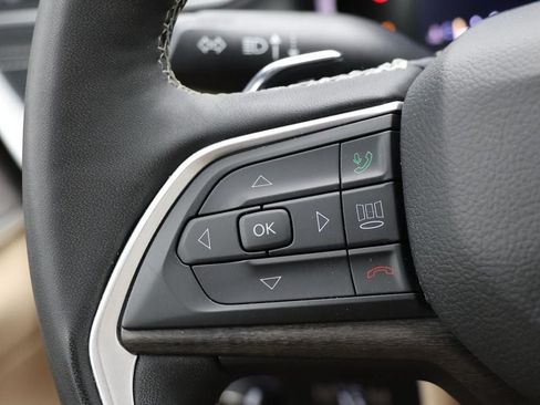 Used 2025 Jeep Grand Cherokee Limited AWD/4WD image 19