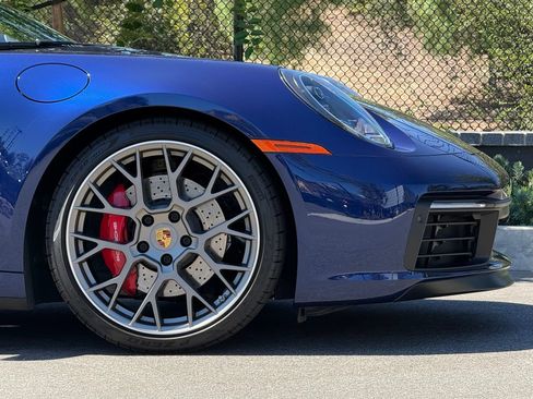Used 2022 Porsche 911 Carrera 4S AWD/4WD image 12
