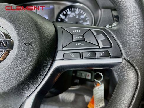 Used 2020 Nissan Rogue S FWD image 17