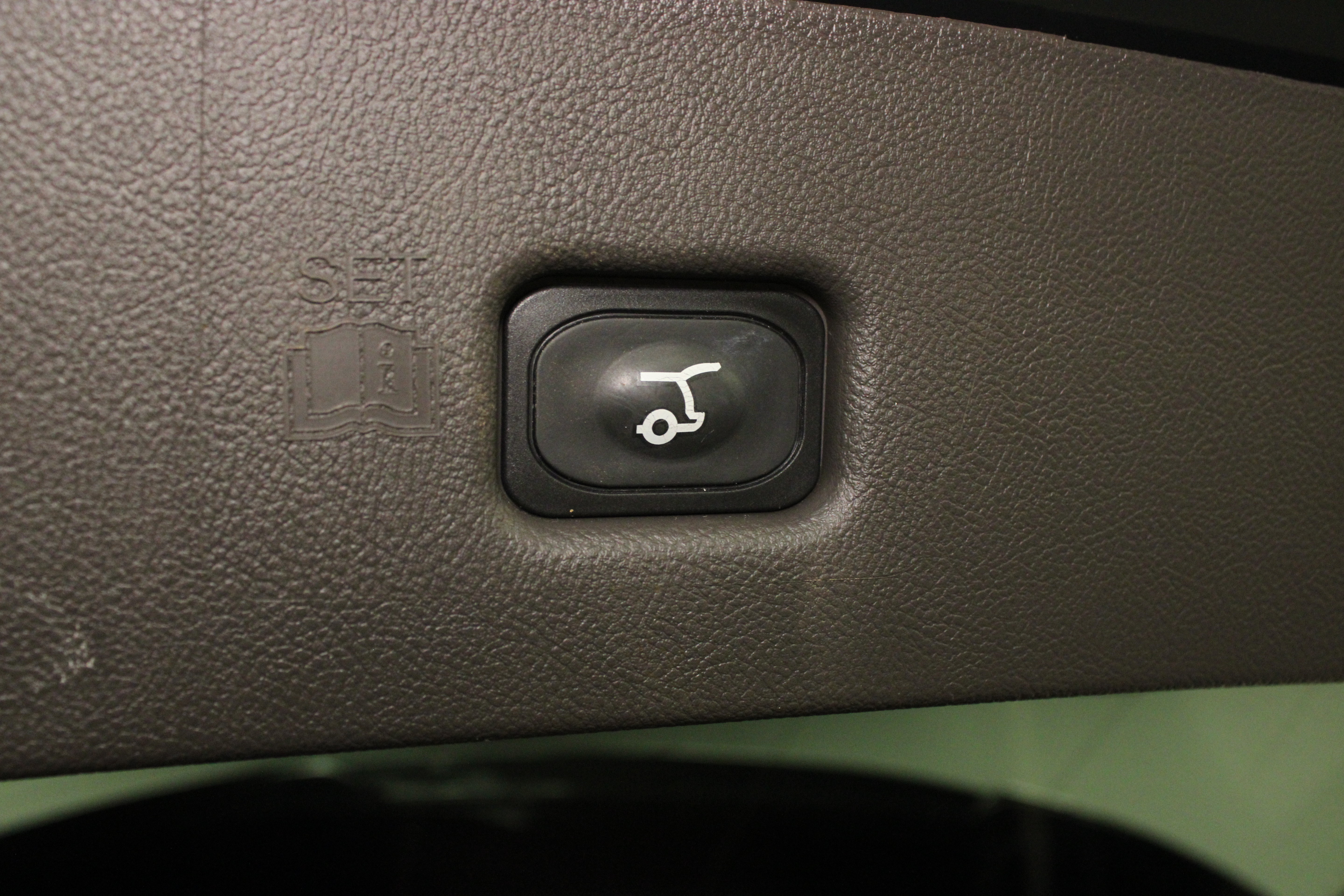Used 2022 Lincoln Nautilus Reserve AWD/4WD image 14