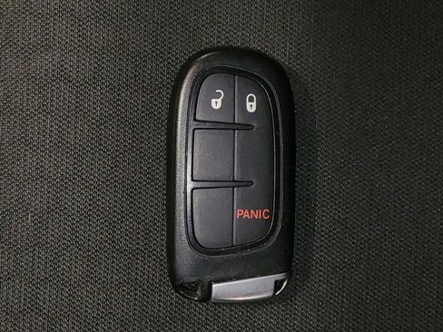 Used 2019 Jeep Cherokee Trailhawk w/ Trailer Tow Group image 32