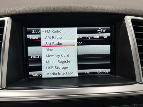 Used 2014 Mercedes-Benz ML 350 4MATIC w/ Premium 1 Package image 23