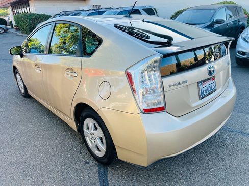 Used 2010 Toyota Prius FWD image 4