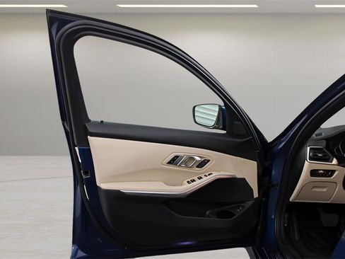 Used 2021 BMW 330i xDrive Sedan w/ Convenience Package image 27