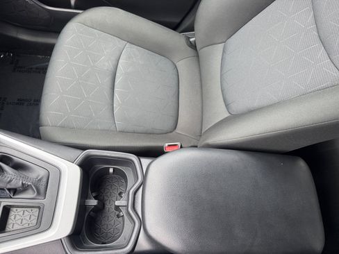 Used 2025 Toyota RAV4 XLE FWD image 14