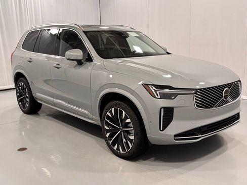 New 2026 Volvo XC90 B6 Ultra w/ Protection Package AWD/4WD image 4