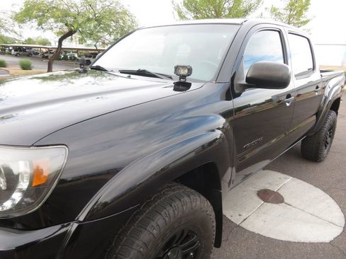 Used 2011 Toyota Tacoma PreRunner w/ TRD Off-Road Pkg w/JBL Audio image 8