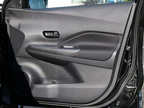 New 2025 Nissan Kicks Play S image 30