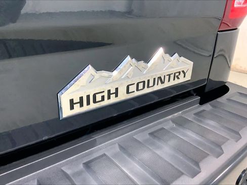 Used 2018 Chevrolet Silverado 1500 High Country image 9