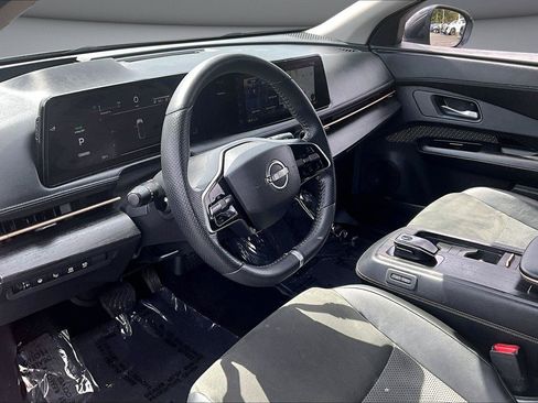 Used 2023 Nissan Ariya FWD image 18