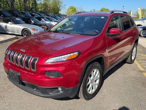 Used 2014 Jeep Cherokee Latitude w/ Cold Weather Group AWD/4WD image 1