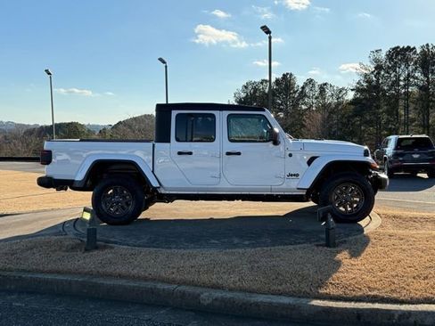New 2026 Jeep Gladiator Sport image 8