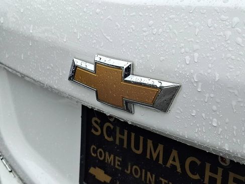 Certified 2023 Chevrolet Equinox LS FWD image 29