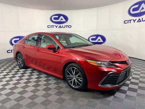 Used 2023 Toyota Camry XLE image 1
