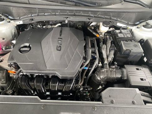 Certified 2025 Hyundai Tucson SE image 10