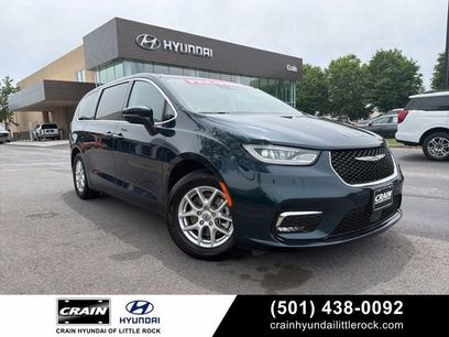 Used 2023 Chrysler Pacifica Touring-L