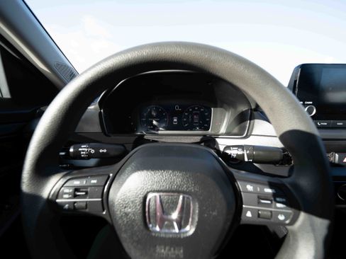 Used 2023 Honda Accord EX image 15