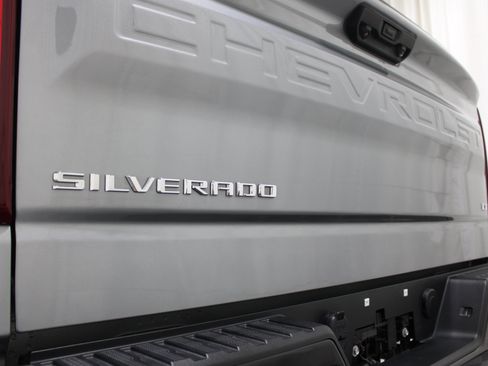 Used 2025 Chevrolet Silverado 1500 LT Trail Boss w/ Convenience Package II AWD/4WD image 27