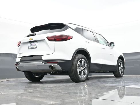 Used 2023 Chevrolet Blazer LT image 40