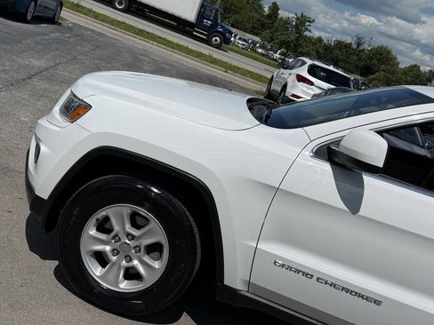 Used 2014 Jeep Grand Cherokee Laredo w/ Quick Order Package 23E AWD/4WD image 3