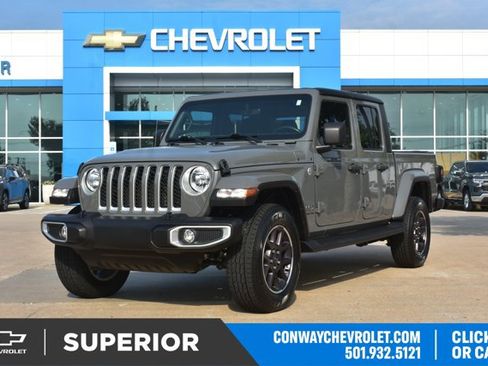 Used 2022 Jeep Gladiator Overland w/ Trailer Tow Package AWD/4WD image 1