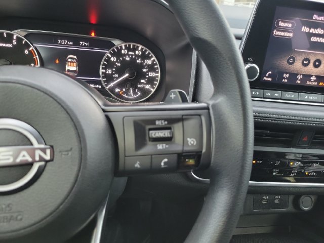 Used 2024 Nissan Rogue S FWD image 16