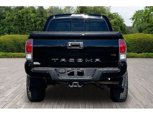 Used 2021 Toyota Tacoma TRD Sport w/ TRD Premium Sport Package image 5