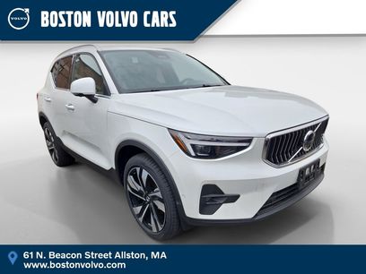 New 2025 Volvo XC40 B5 Ultra w/ Climate Package
