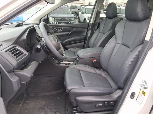 Used 2025 Subaru Ascent Bronze Edition image 10