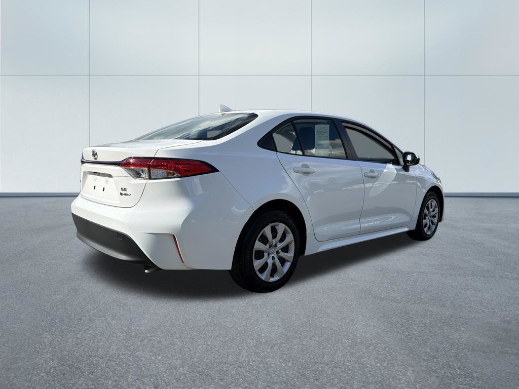 Used 2026 Toyota Corolla LE FWD image 5