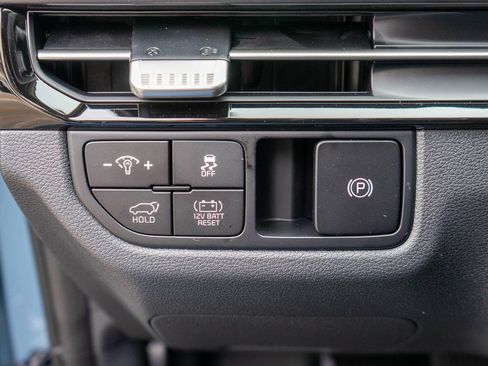 New 2026 Kia Sportage EX AWD/4WD image 17