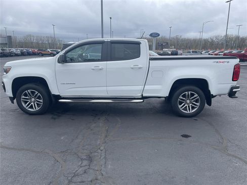 Used 2022 Chevrolet Colorado W/T w/ Custom Special Edition AWD/4WD image 2