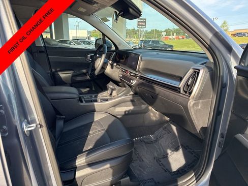 Used 2025 Kia Sorento S FWD image 5