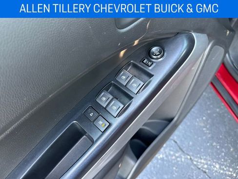 Used 2021 Chevrolet Colorado LT image 14