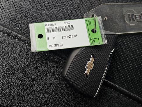 Used 2025 Chevrolet Silverado 3500 LTZ image 32