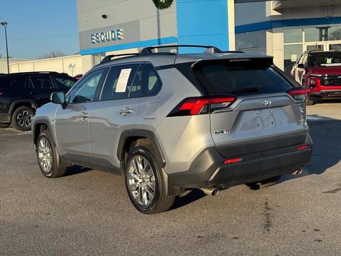 Used 2025 Toyota RAV4 XLE Premium w/ Weather Package image 5